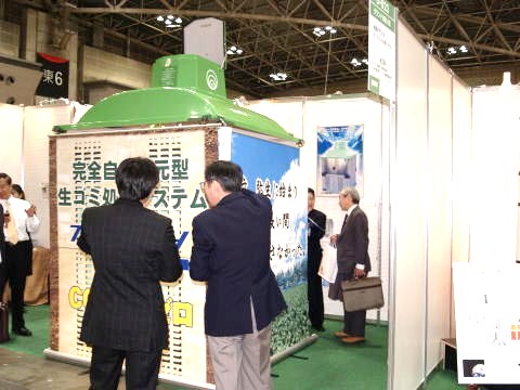 �������i